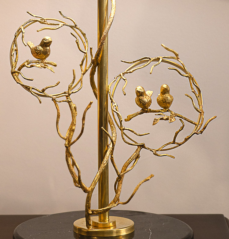 آباژور کنارسالنی