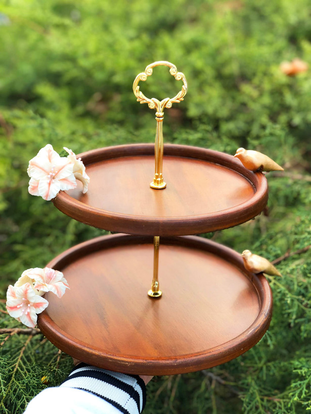 شیرینی خوری دو طبقه