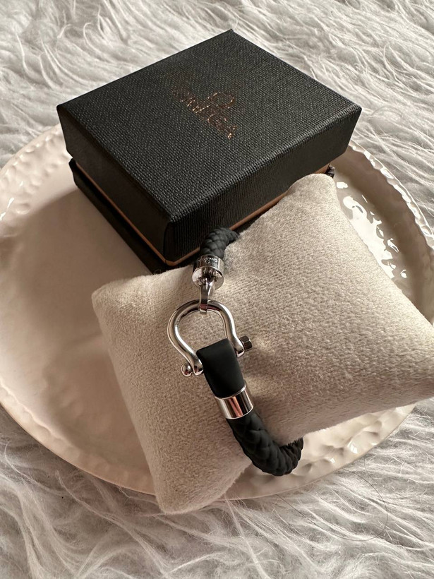 دستبند مردانه امگا