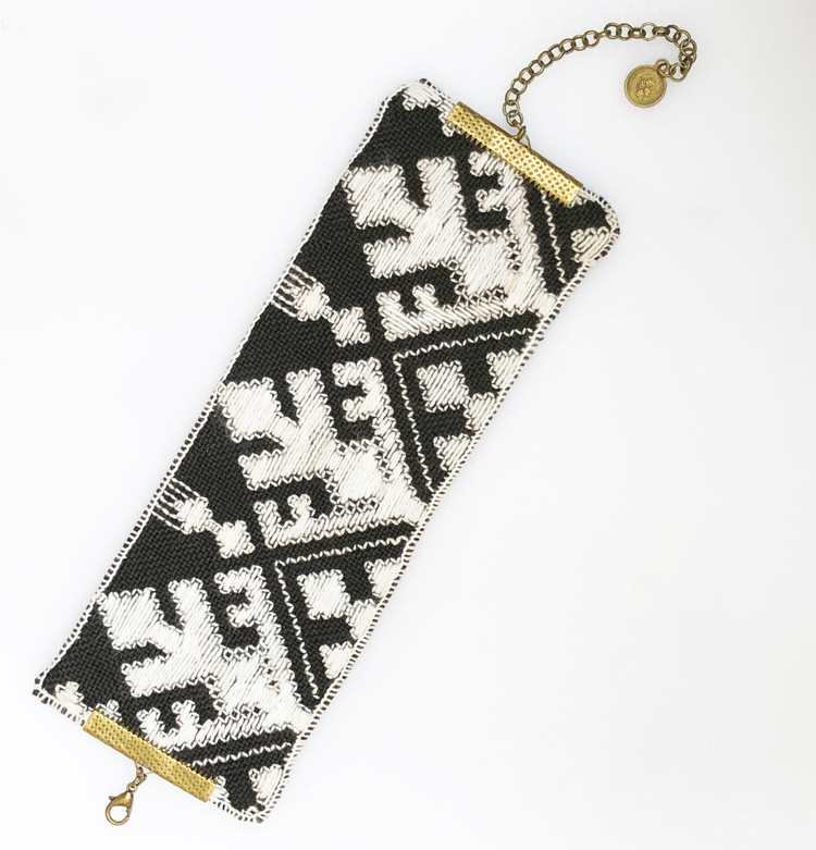 دستبند خاص دستدوز