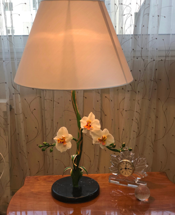 آباژور رومیزی