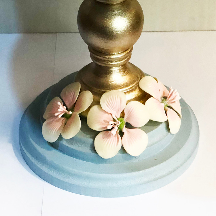 کیک خوری بدون پایه