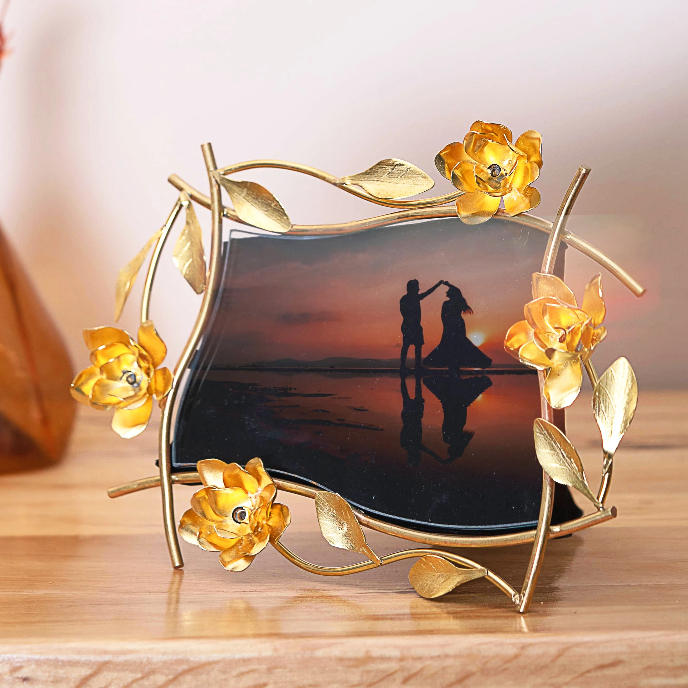 قاب عکس برنجی