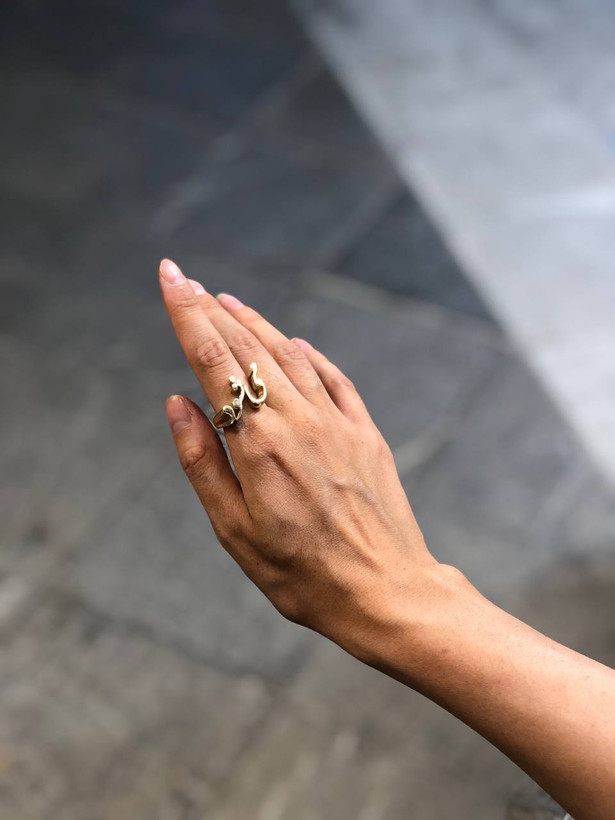 انگشتر می شود