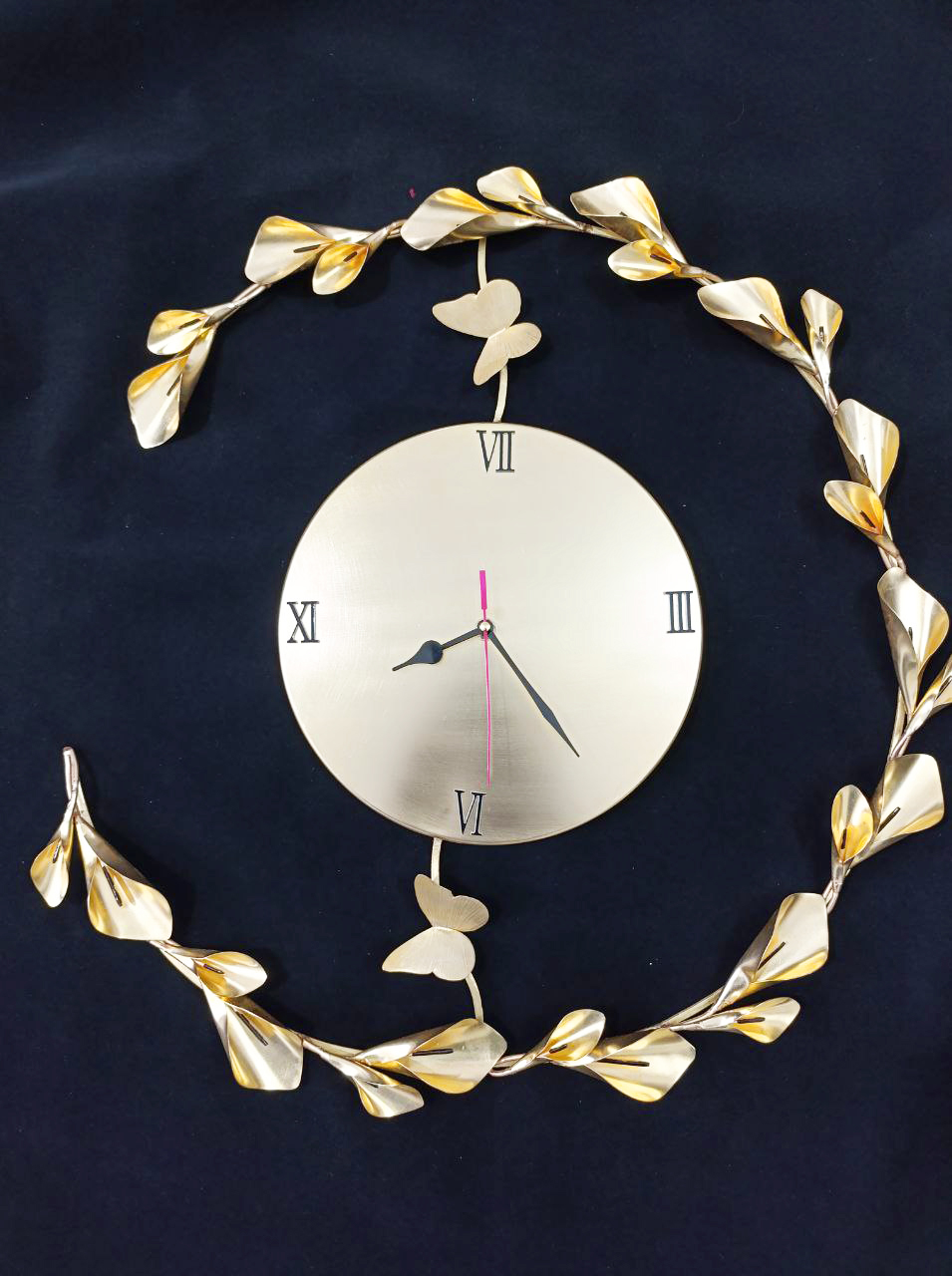 ساعت دیواری خاص