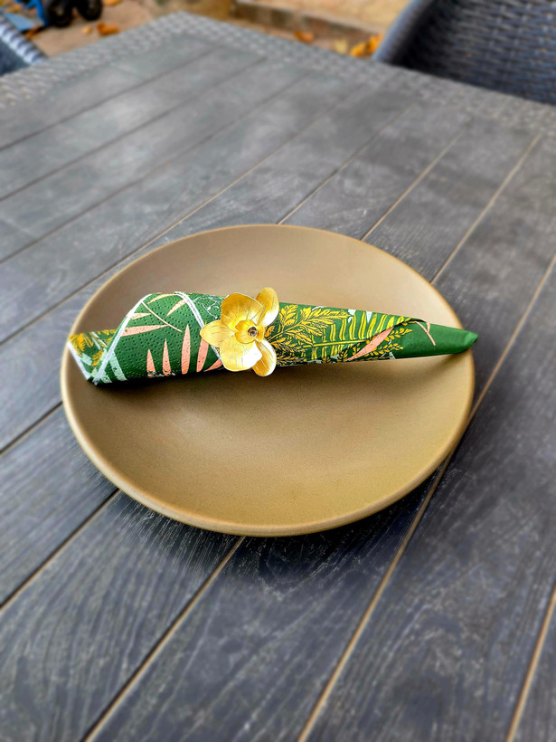 حلقه دستمال سفره فلزی