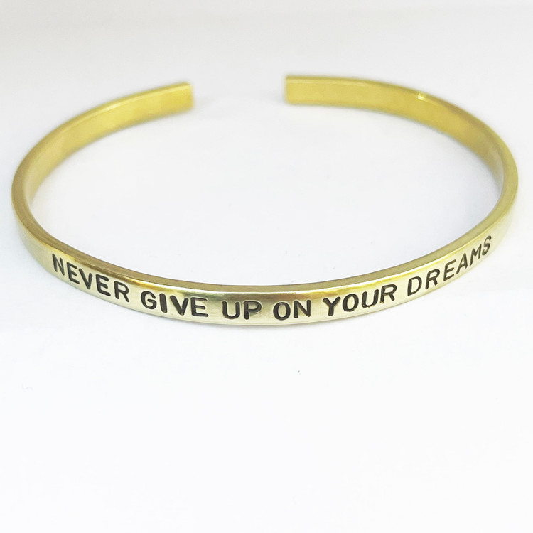 دستبند نوشته دار