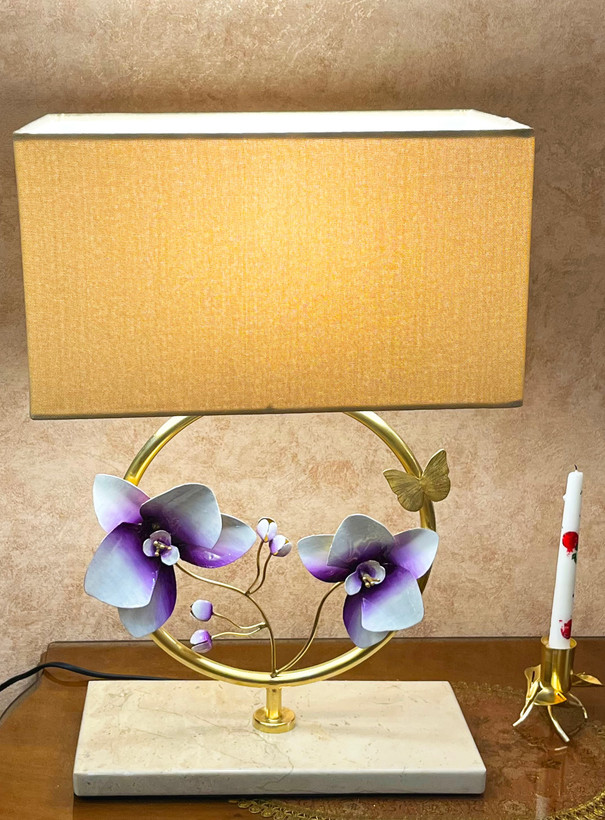 آباژور رومیزی مدرن