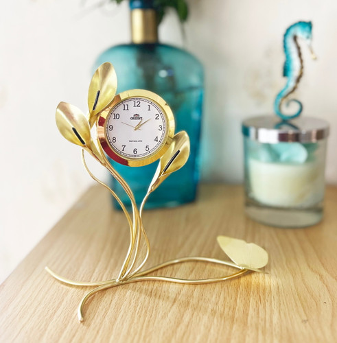 ساعت رومیزی کلاسیک گالری عزیزی مدل گل و پروانه