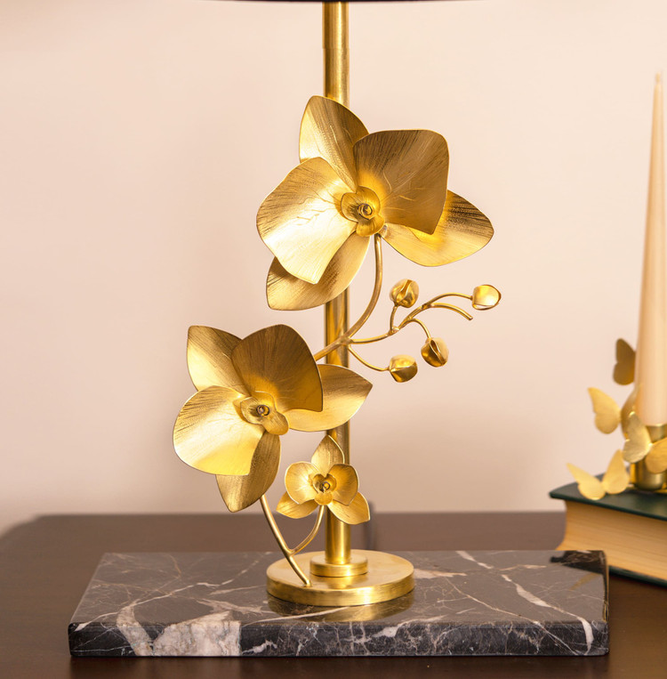 آباژور رومیزی شارژی