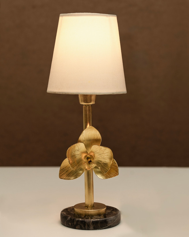 اخرید انواع مدل چراغ خواب مدرن و کلاسیک