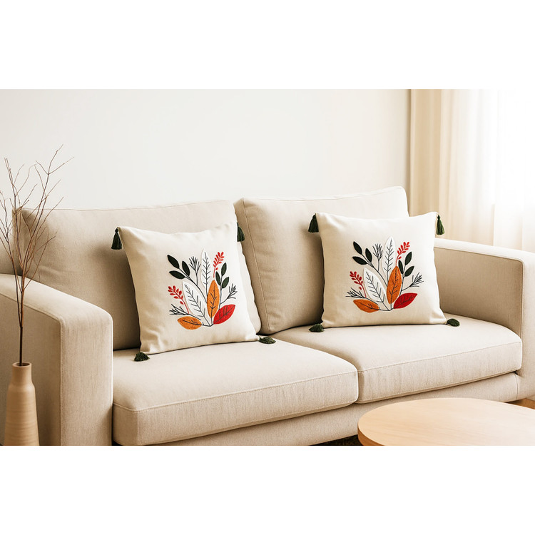 کوسن طرح برگ مینیمال دو عددی روی مبل کرم