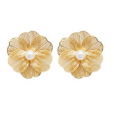 گوشواره میخی زنانه مدل Flower طرح گل مرواریدی