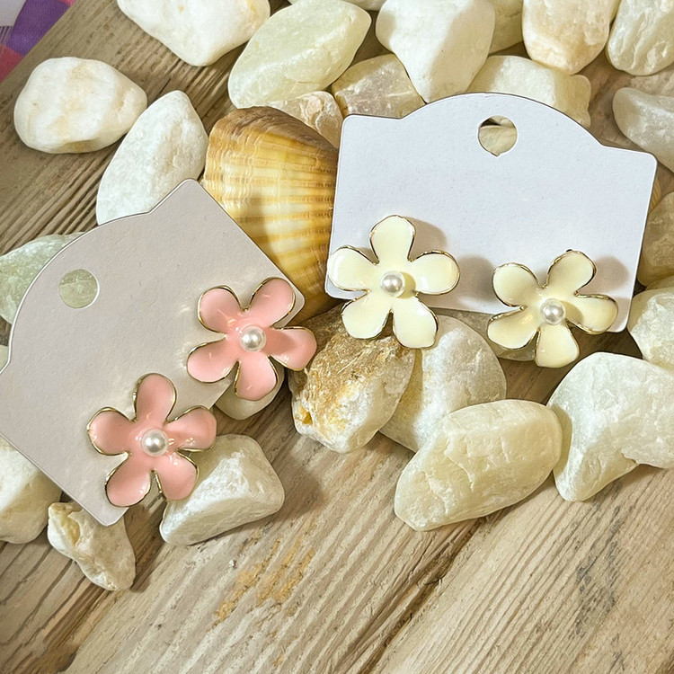 گوشواره گل دخترانه استیل با طراحی ظریف