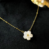گردنبند زنانه ظریف طرح گل بابونه