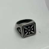 انگشتر مردانه طرح درفش کاویانی نماد قدرت و اصالت