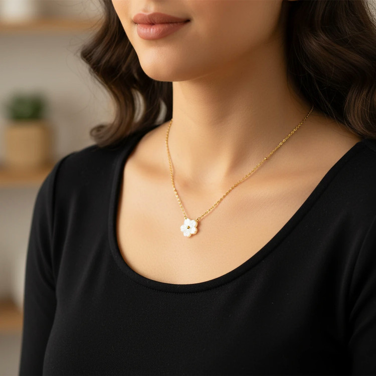 گردنبند زنانه شیک لاکچری