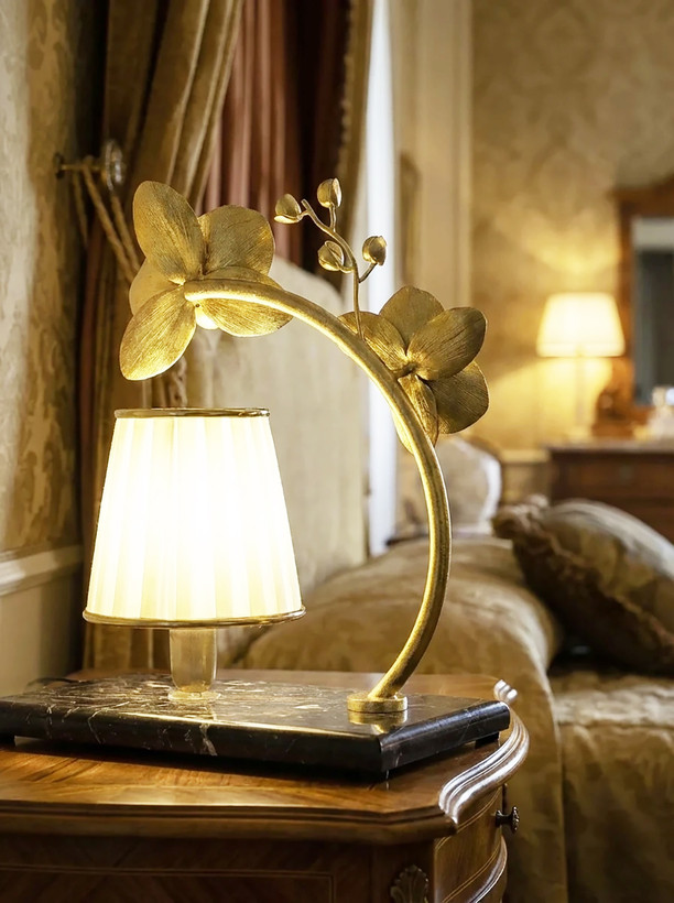 چراغ خواب رومیزی مدرن خاص برای اتاق خواب لاکچری